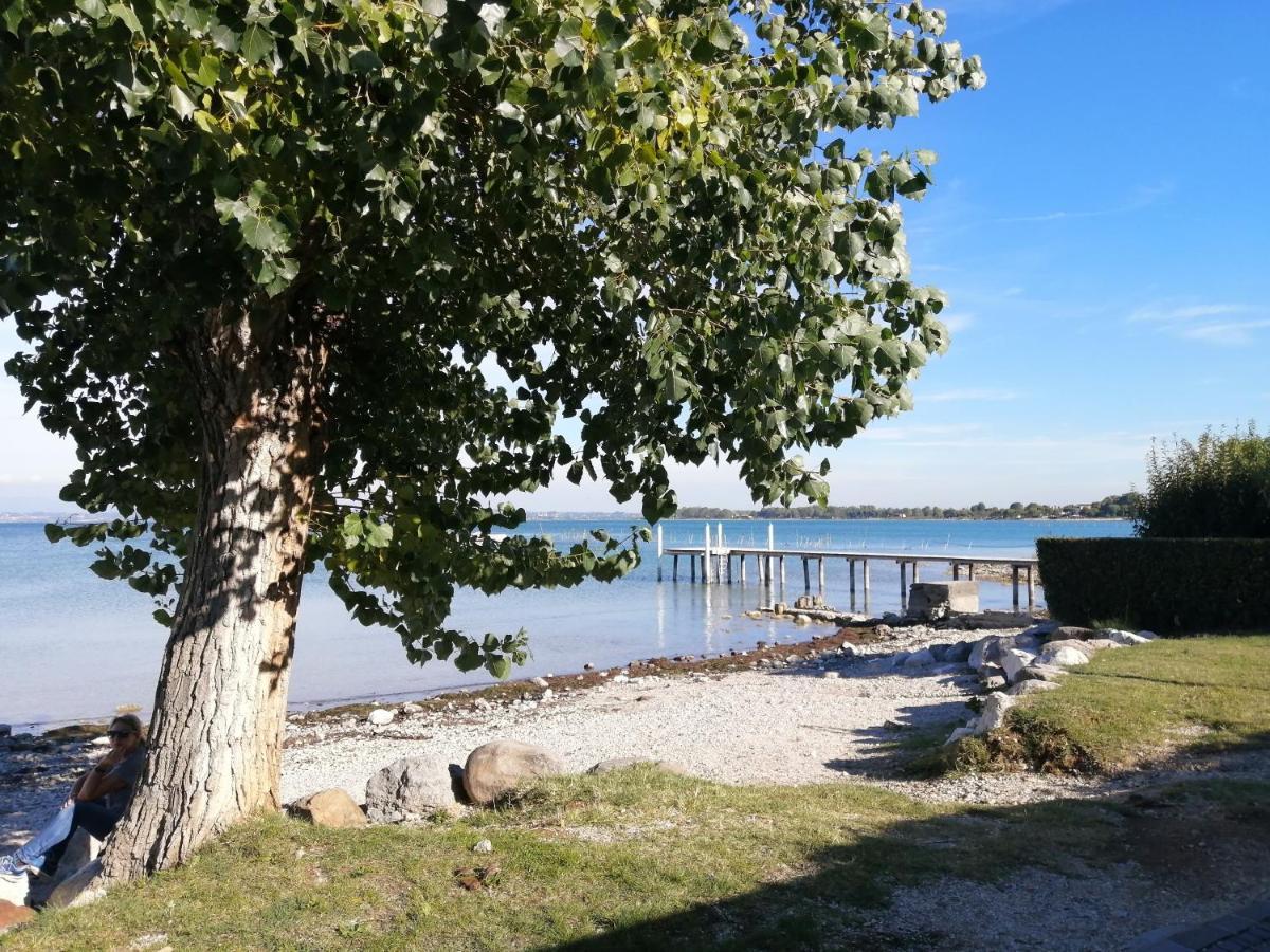Lucky Apartment 2 Sirmione Exteriör bild