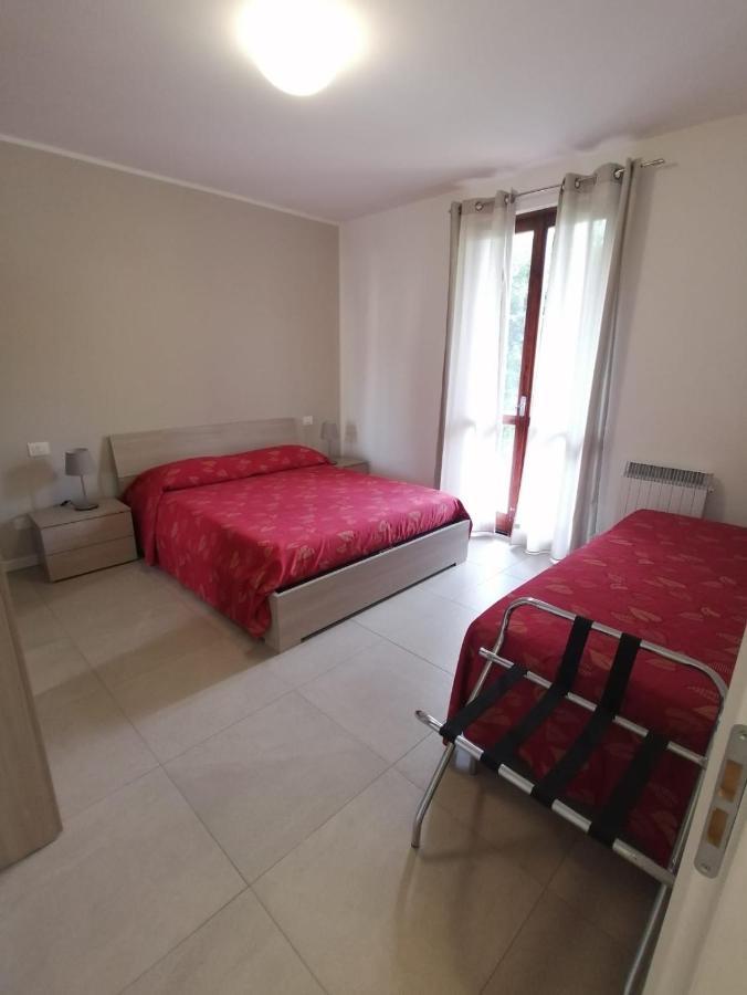 Lucky Apartment 2 Sirmione Exteriör bild