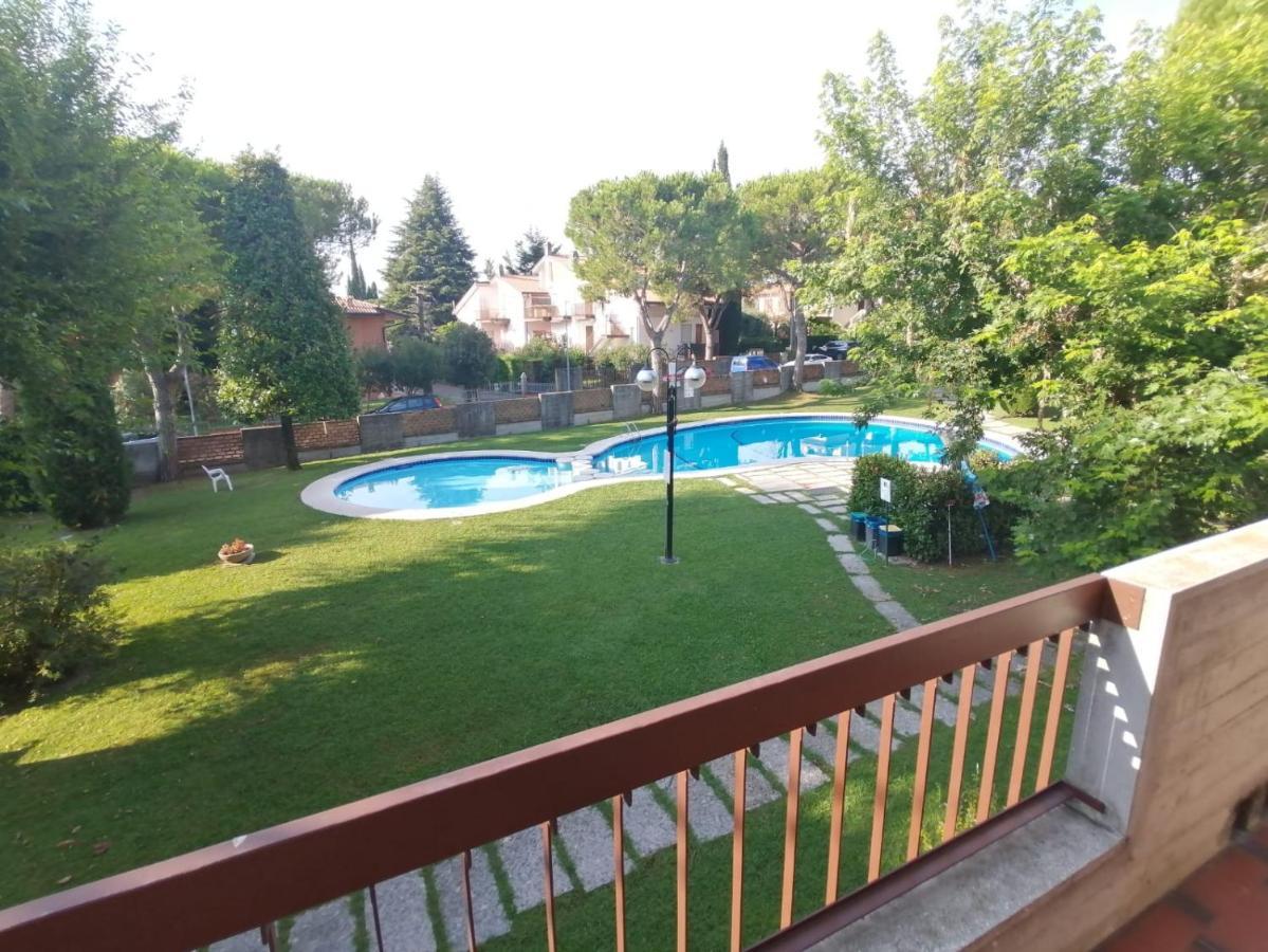 Lucky Apartment 2 Sirmione Exteriör bild